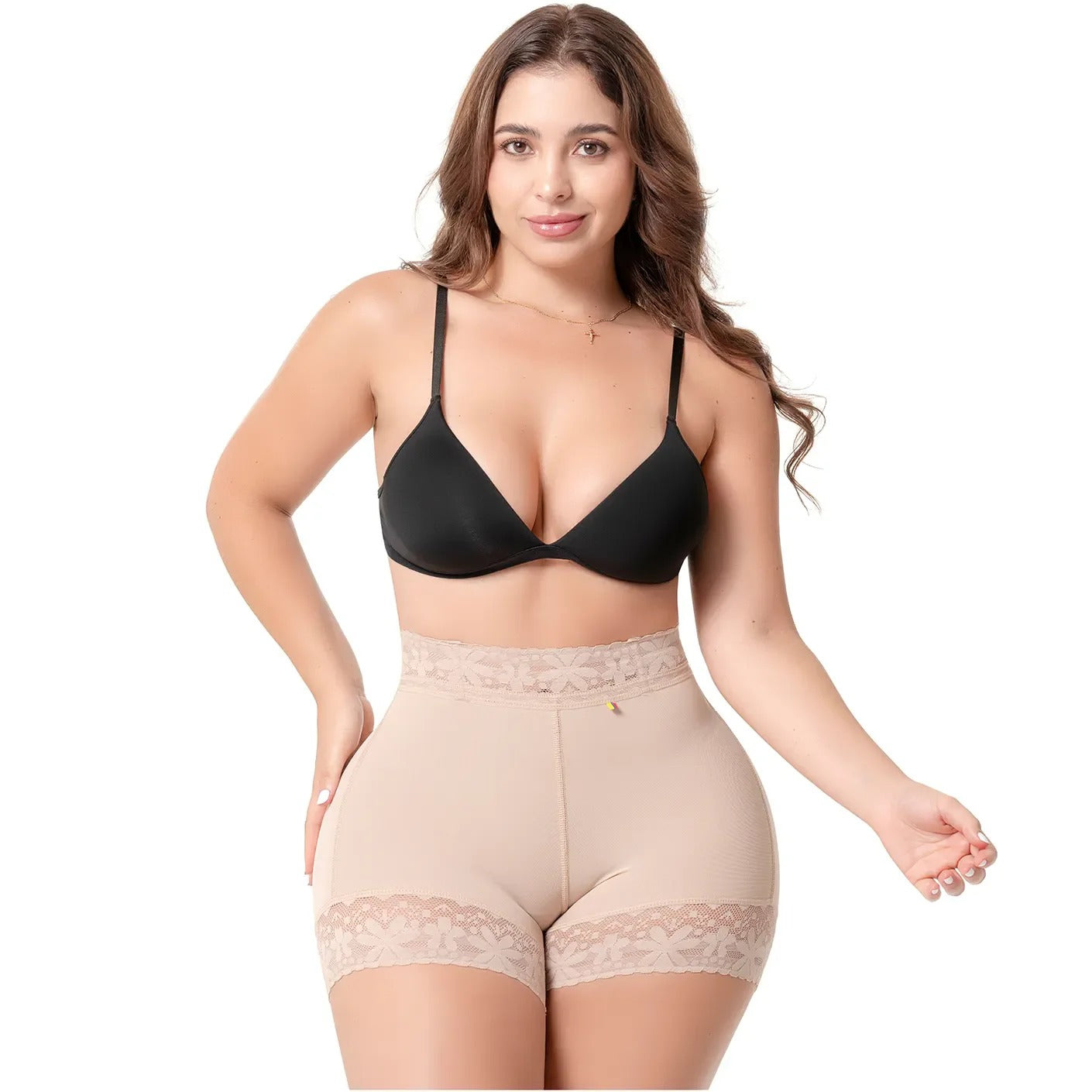 SALOME FAJA SHORTS REF: TC08L5