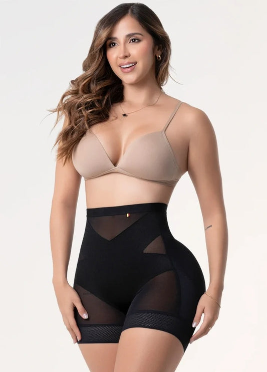 SALOME SHORT LEVANTACOLA CON TRAPARENCIAS REF:TC02C5